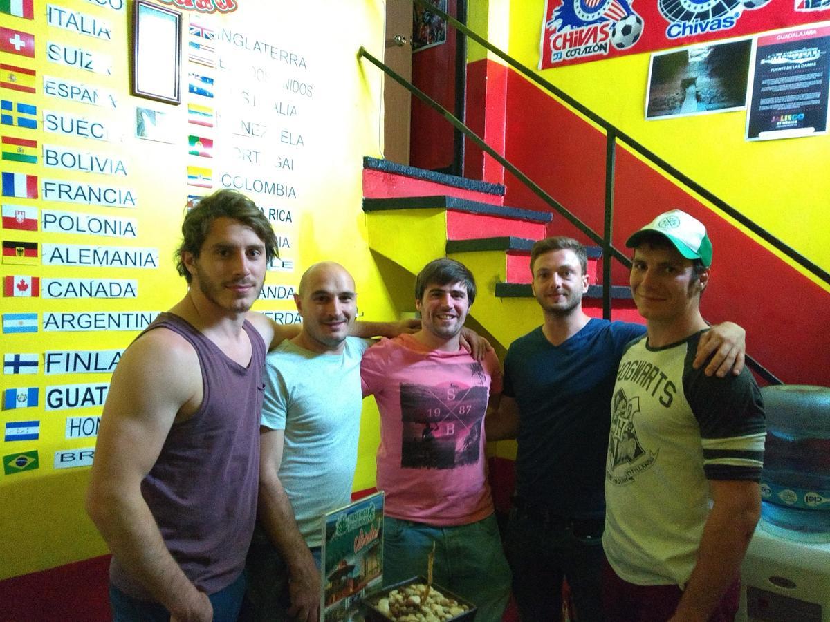 גואדלחארה Hostal Casa Anita מראה חיצוני תמונה
